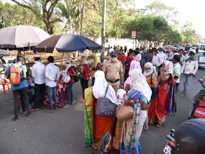 टाळेबंदीच्या चर्चेने बाजारात गर्दी ; किराणा, दूध भरपूर उपलब्ध