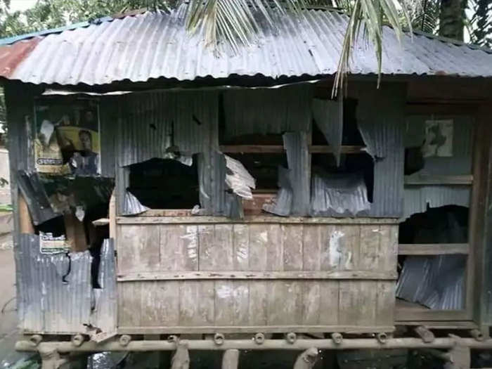 बांगलादेशात धर्मांधांकडून हिंदू मंदिरावर, घरांवर हल्ला