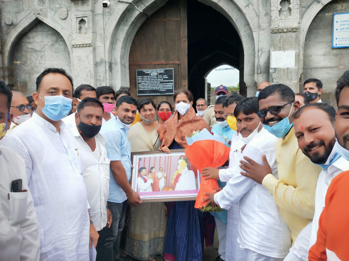 सुप्रिया सुळेंकडून सिंदखेड राजात आढावा… विकासकामांसाठी भेटणार केंद्रीय पर्यटनमंत्र्यांना