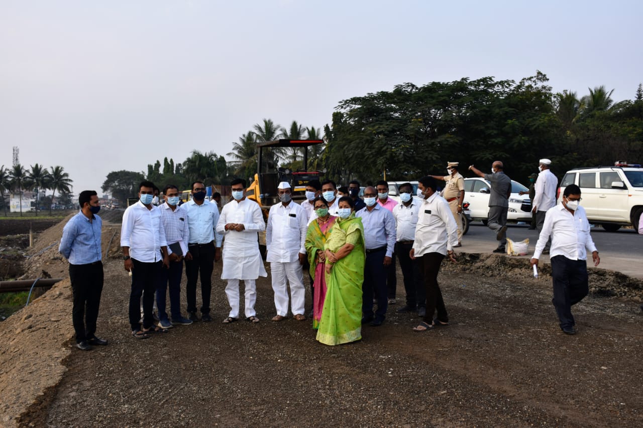 चौपदरीकरण रस्त्यांमुळे शहराचे सौंदर्य वाढणार – महसूलमंत्री ना.थोरात