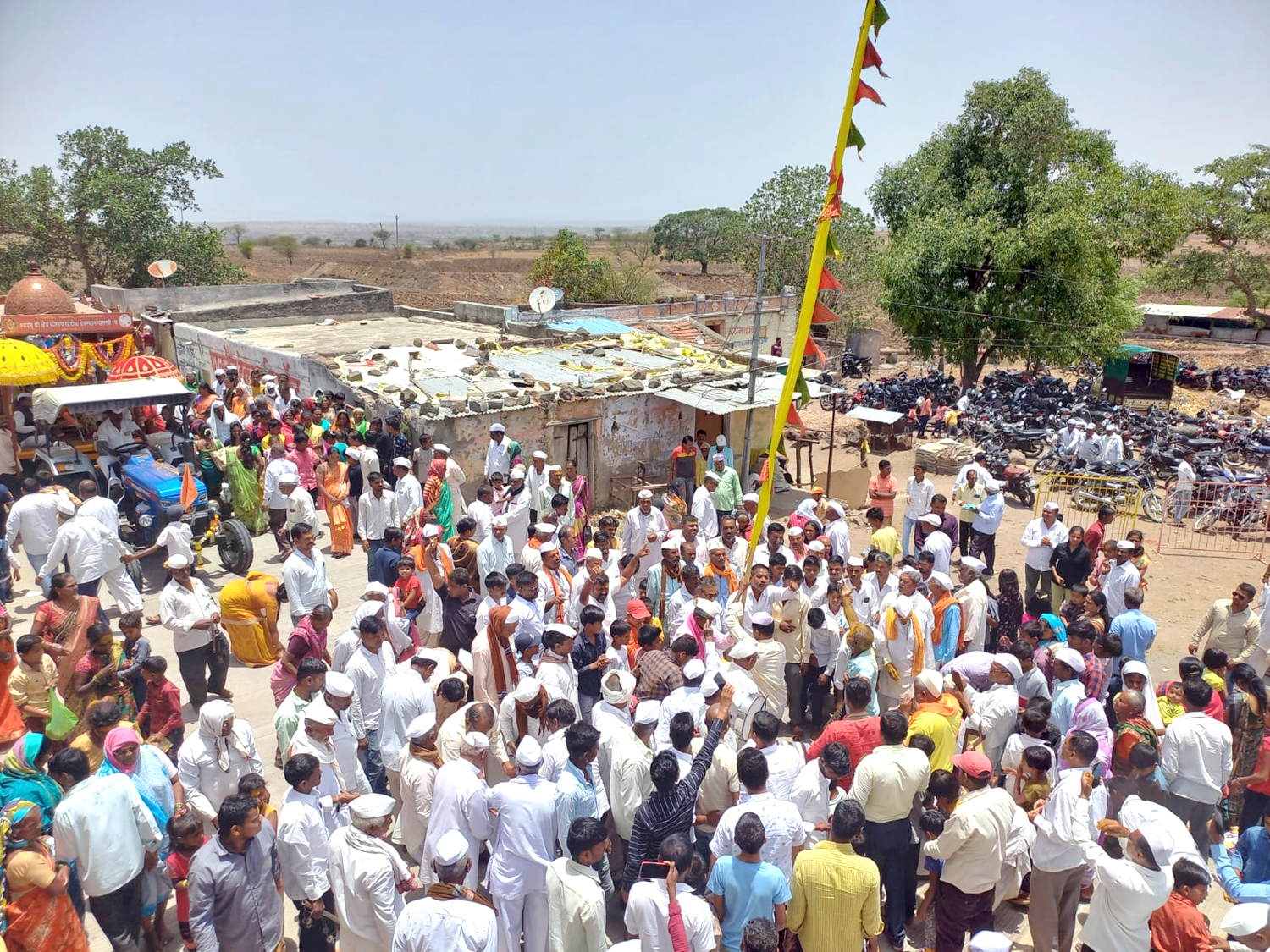 सोमवतीनिमित्त कोरठण खंडोबाच्या दर्शनासाठी भाविकांची अलोट गर्दी