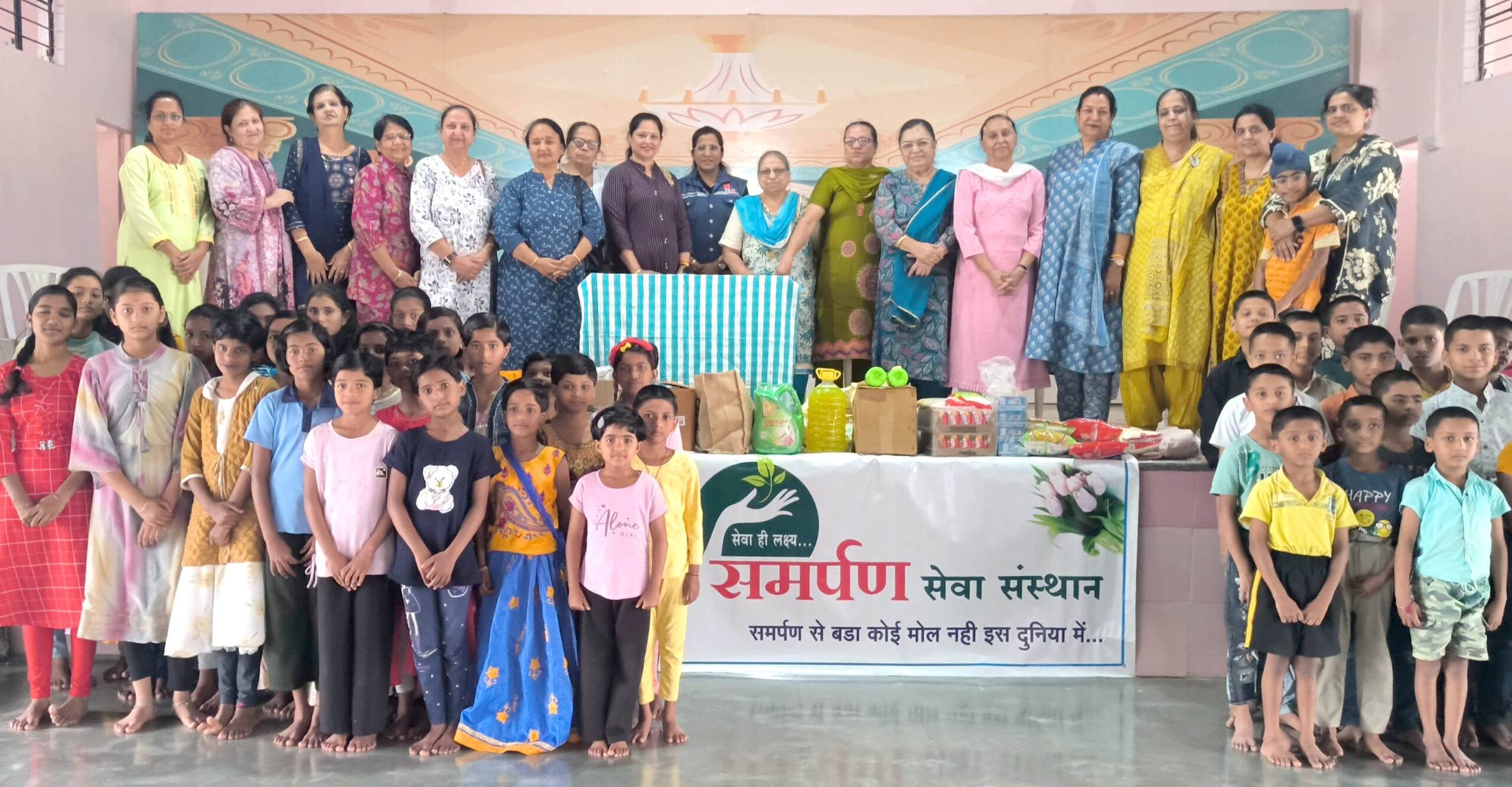 बालगृहातील विद्यार्थ्यांना अन्न-धान्य व किराणा साहित्याची भेट