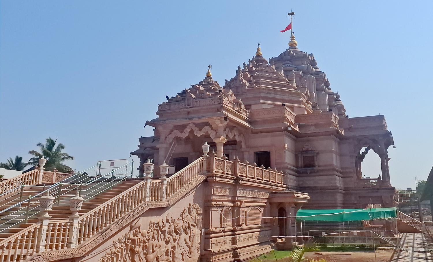 दत्त देवस्थान सावेडीचे विश्वस्थ मंडळ बेकायदेशीरच 