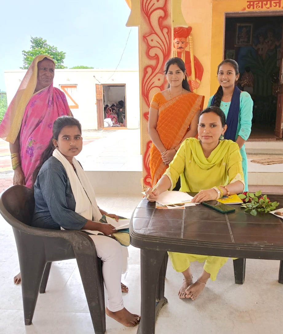 निमगाव वाघात महिलांची मोफत आरोग्य तपासणी