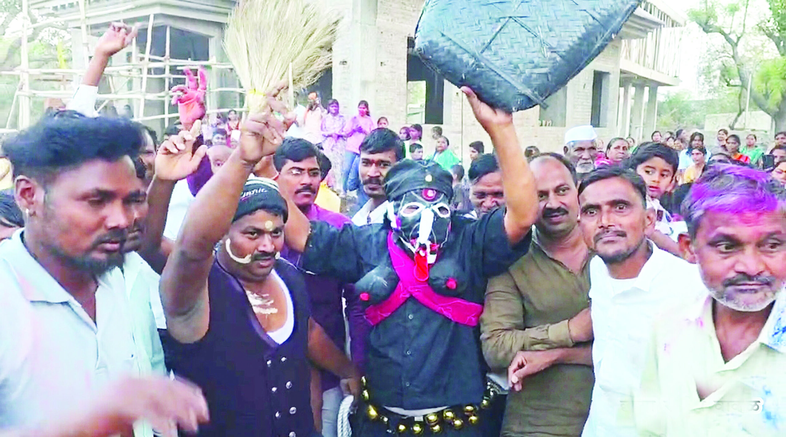 केलवडमध्ये आजही जपली जातेय शेकडो वर्षांची परंपरा; सर्वच ग्रामस्थ होतात सहभागी