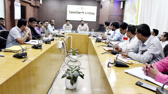 जिल्ह्यात शंभर टक्के जन्म-मृत्यू नोंदणीसाठी प्रभावी काम करा-जिल्हाधिकारी विवेक जॉन्सन