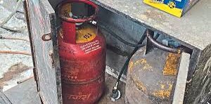 हॉटेलमध्ये घरगुती गॅस वापरल्यास थेट कारवाई : तहसिलदार विक्रम राजपूत यांचा इशारा