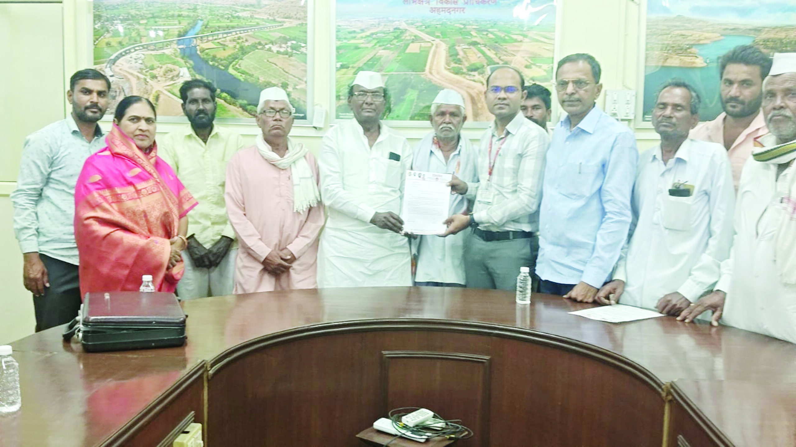 शेवगावात पाण्याअभावी पिके जळण्याच्या मार्गावर ‘ताजनापूर’चे पाणी माळेगाव-ने व ठाकूर निमगावच्या तलावात सोडण्याची मागणी