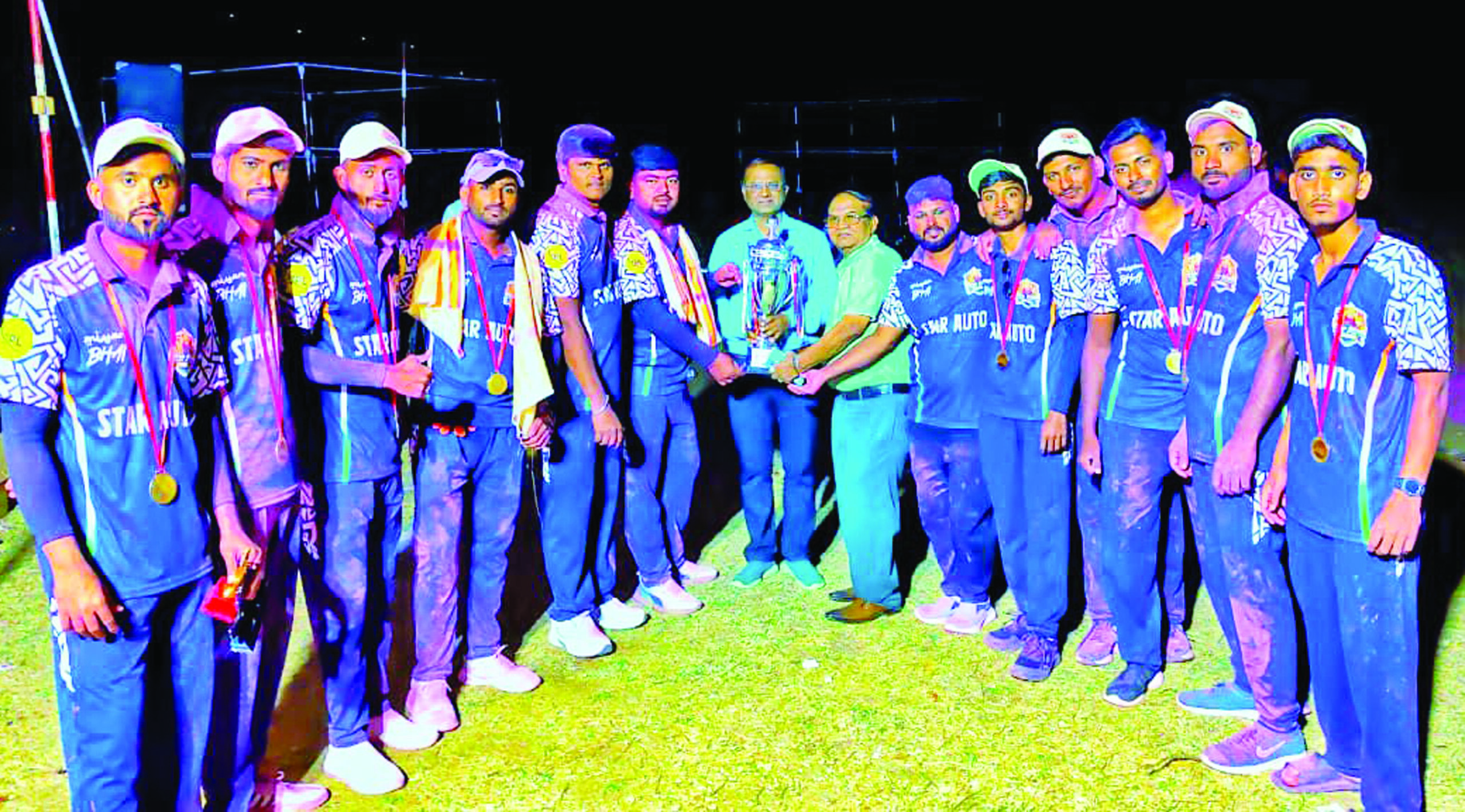 इस्लामपेठ प्रीमियर लीग स्पर्धेत ‘स्टार ॲटो’ विजेता