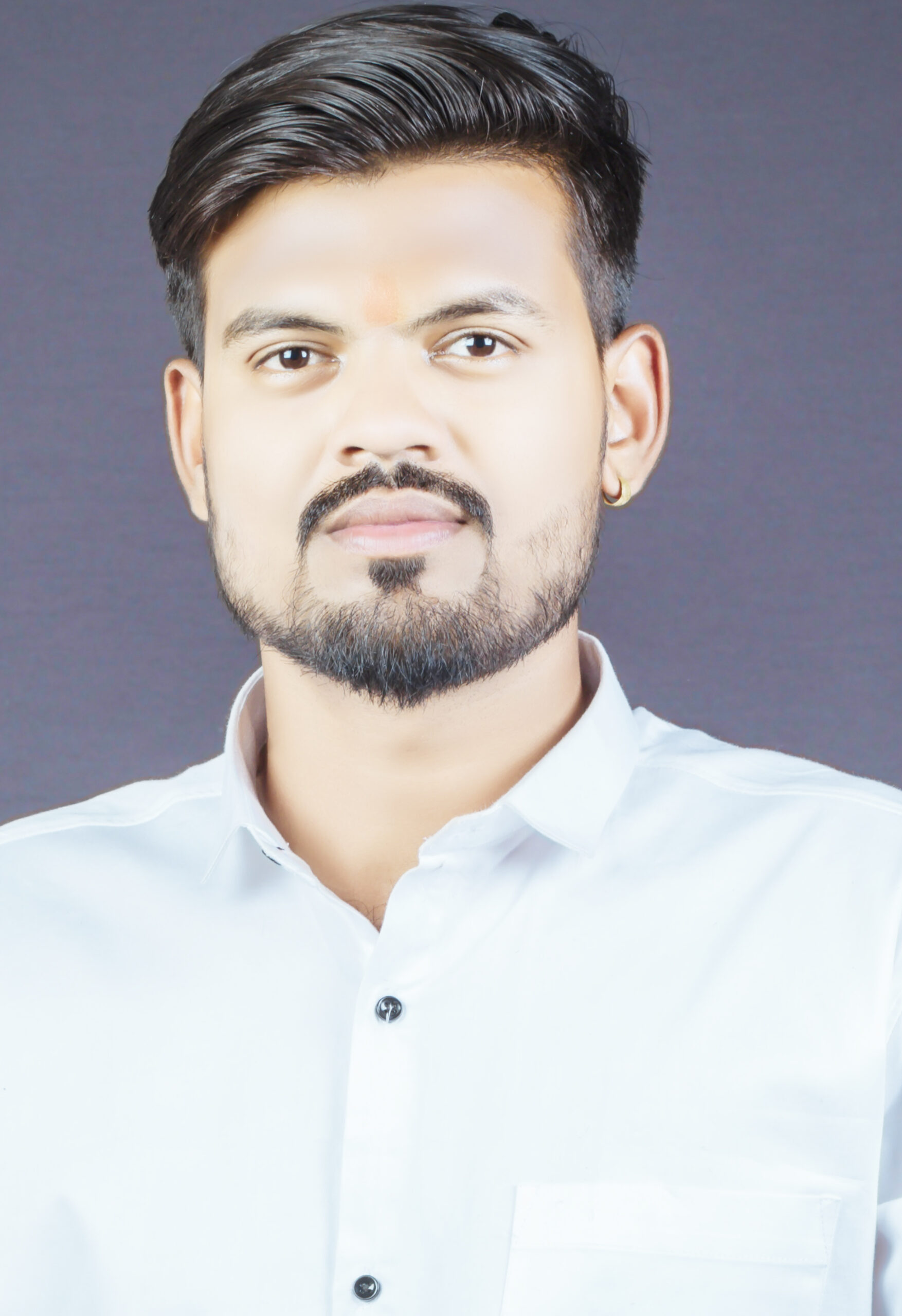 गणेश नाईकांनी उंटाचा मुका घ्यायचा प्रयत्न करू नये; नाहीतर शिवसेना स्टाईलने उत्तर देण्यात येईल- युवा सेना बीड संघटक प्रमुख निलेश थोरात