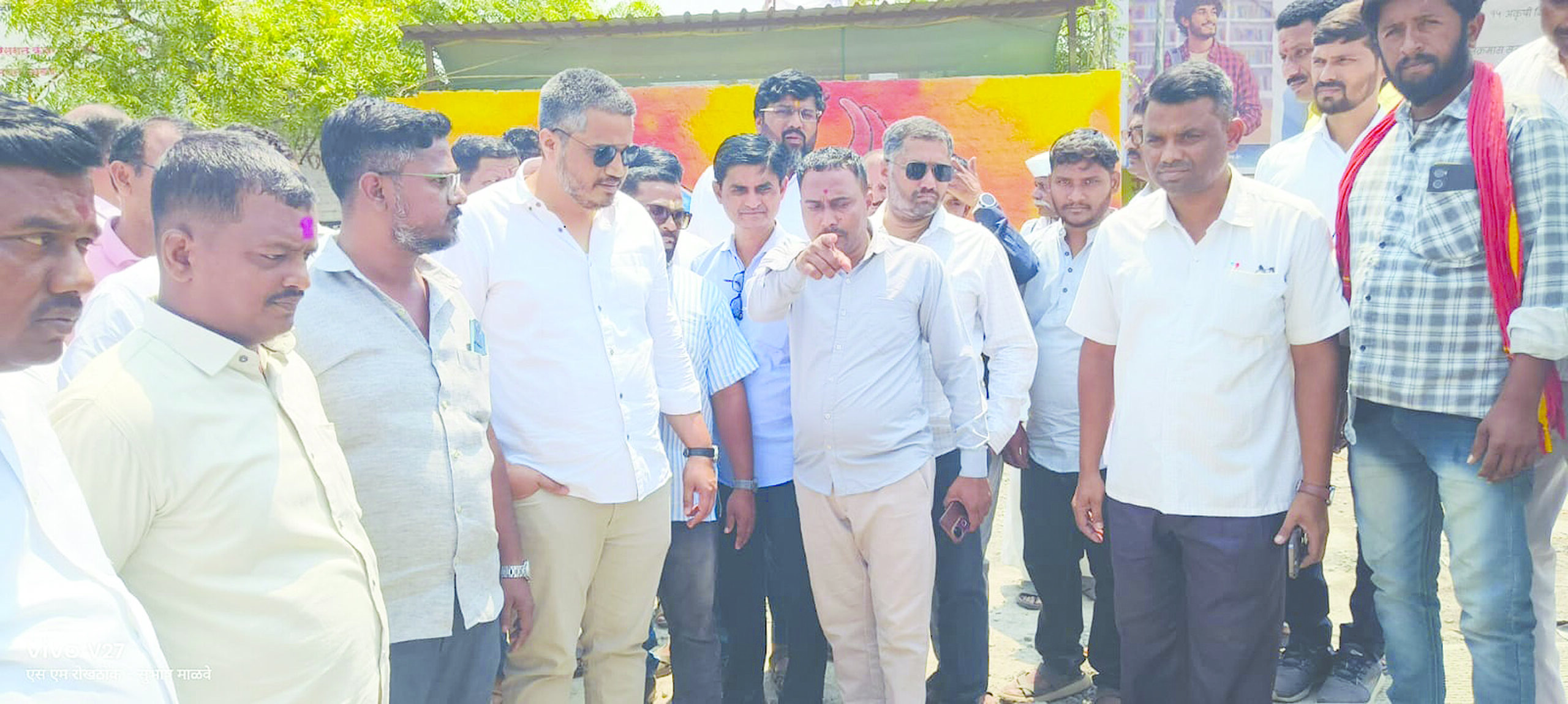 मुख्य रस्त्यावरील दुकाने हटवण्याच्या चर्चेने संताप कर्जतमध्ये सभापती राम शिंदे-आ.रोहित पवार आमने-सामने; नागरिकांत रोष