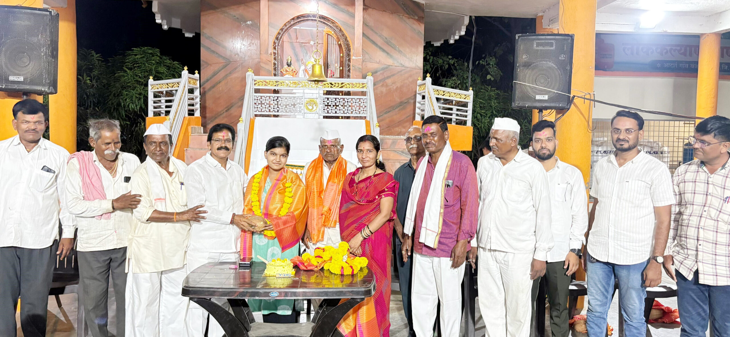 आदर्शगाव वंजारवाडीत गुणवंत विद्यार्थी व मान्यवरांचा उत्साहात सत्कार