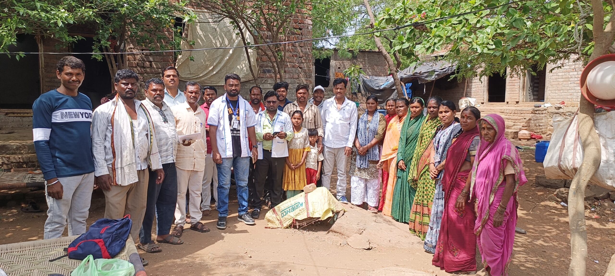 शिवणी भिल्ल वस्तीवर आयुष्मान भारत कार्ड नोंदणी शिबिराला उत्स्फूर्त प्रतिसादशेकडो लाभार्थ्यांची नोंदणी; आरोग्य संरक्षणाचा लाभ आता थेट लाभार्थ्यांपर्यंत