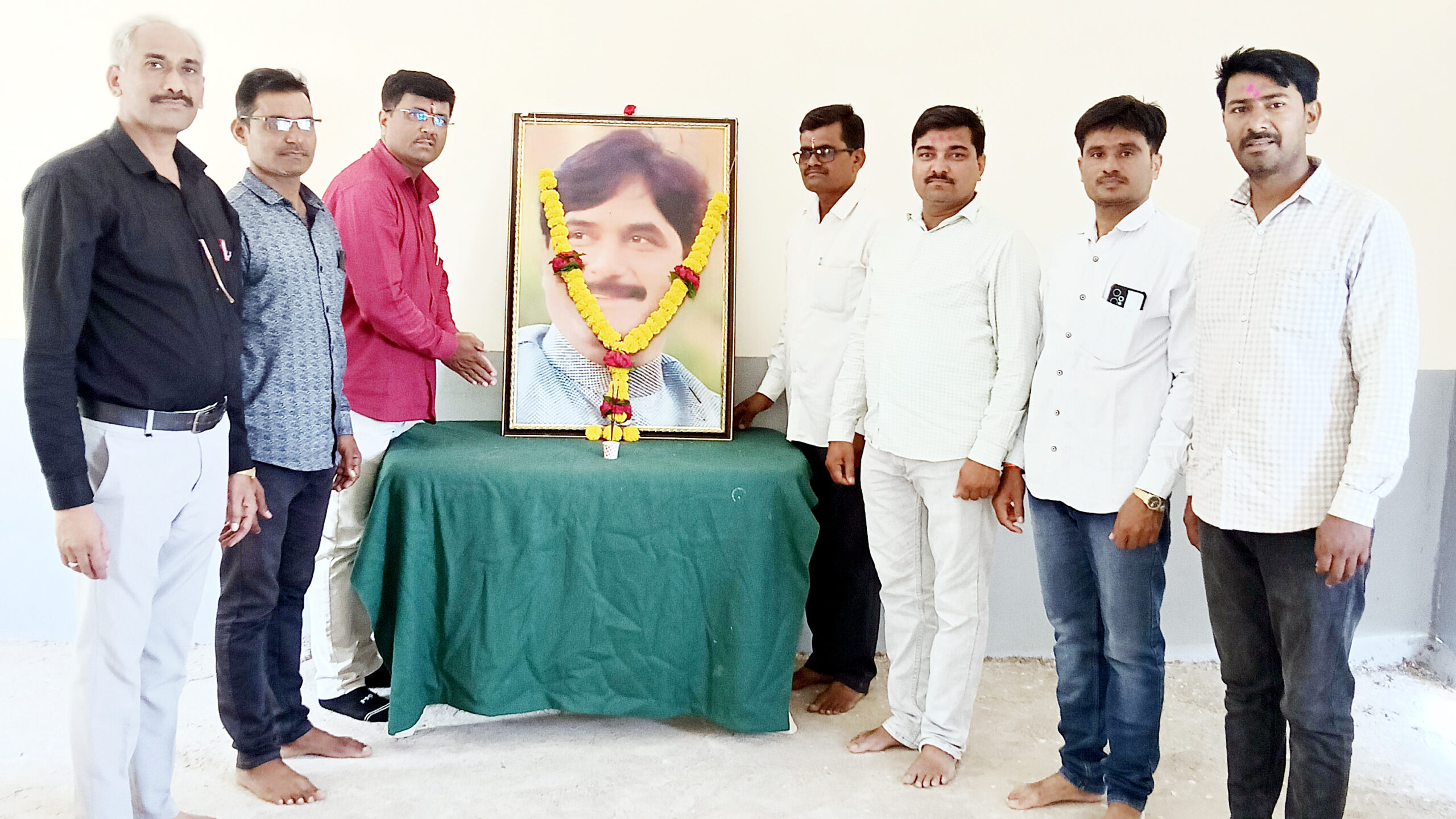 मातोश्री विद्यालयात लोकनेते गोपीनाथराव मुंडे यांचा स्मृतीदिन उत्साहात साजरा