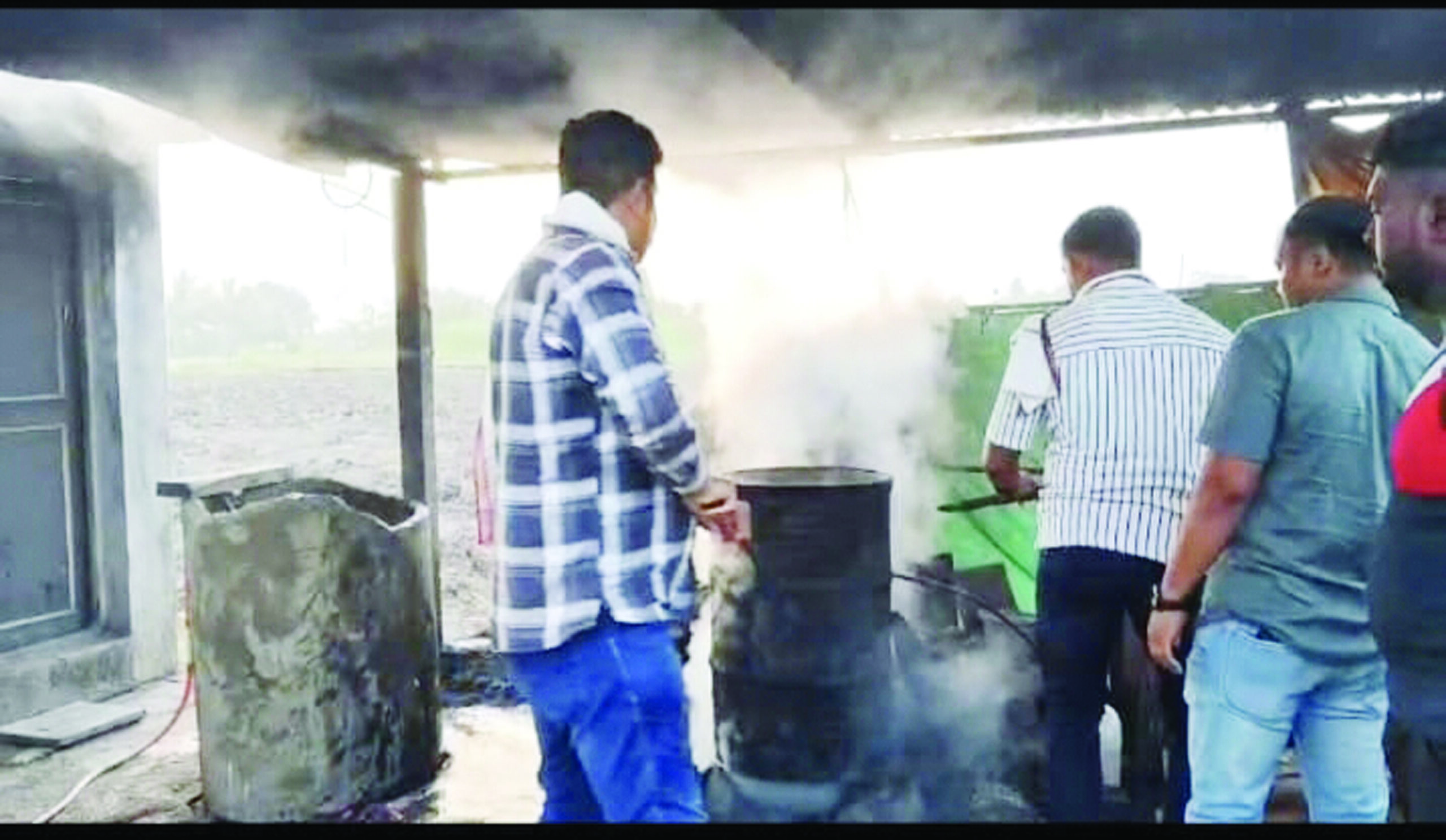 देवळालीत हातभट्टी दारू अड्ड्यांवर छापा चौघांवर गुन्हा ; ५७ हजारांचा मुद्देमाल जप्त