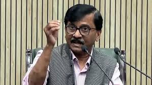 ठाकरे गटात पुन्हा भूकंप? खासदार स्वतंत्र गट स्थापन करणार! लोकसभा अध्यक्षांना पत्र देण्याच्या हालचाली सुरू; खा. राऊत तातडीने दिल्लीला रवाना