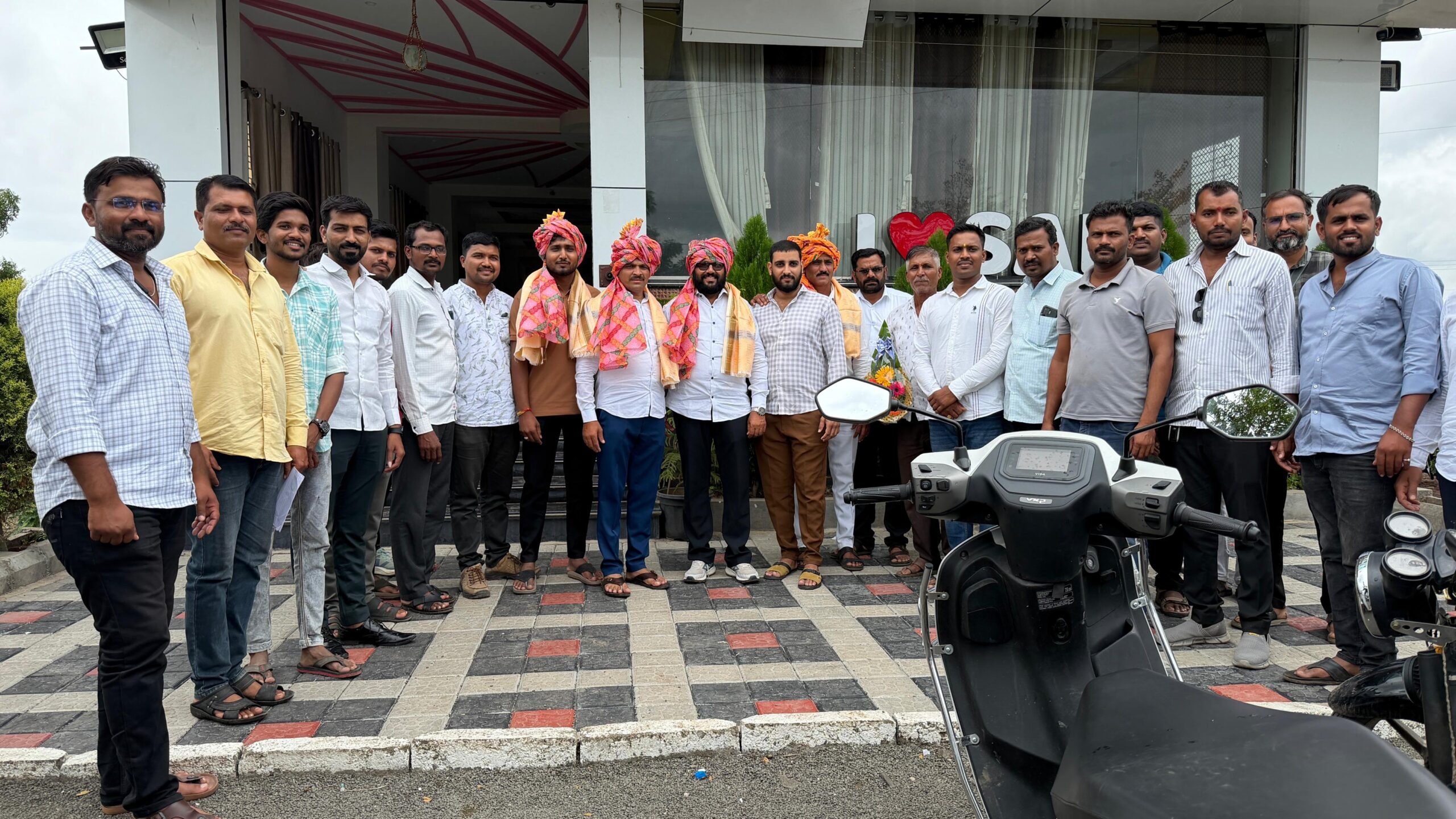 कर्जत तालुका पोल्ट्री असोसिएशनच्या अध्यक्षपदी डॉ. बरबडेकर्जत : कर्जत तालुका पोल्ट्री असोसिएशनच्या नवीन कार्यकारिणीची निवड नुकतीच पार पडली. कर्जत तालुका पोल्ट्री असोसिएशनच्या अध्यक्षपदी डॉ. बरबडेकर्जत : कर्जत तालुका पोल्ट्री असोसिएशनच्या नवीन कार्यकारिणीची निवड नुकतीच पार पडली.