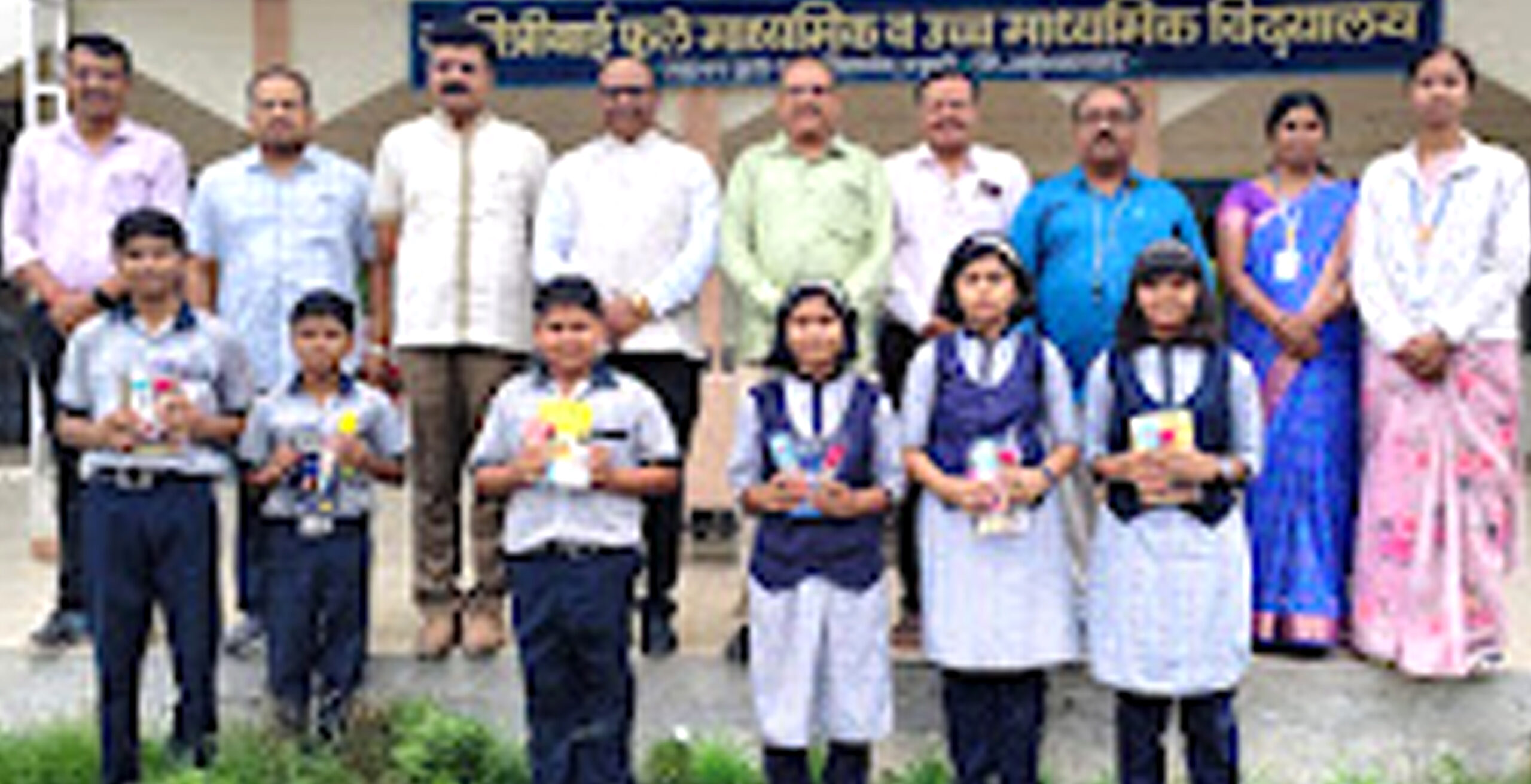 शिष्यवृत्ती परीक्षेत सावित्रीबाई फुले विद्यालयाचे यश  