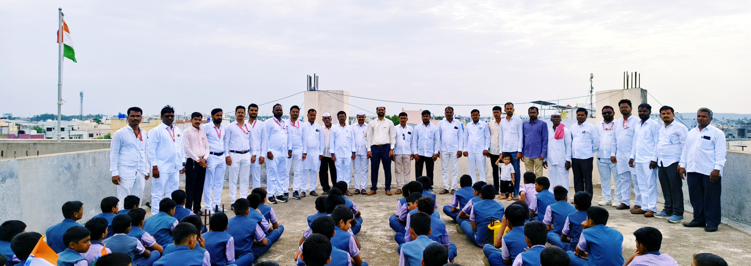के.एस.पी विद्यालय येथे ८० वा स्वातंत्र्य दिन उत्साहात साजरा; विद्यार्थ्याना मिळाले बचतीचे धडे